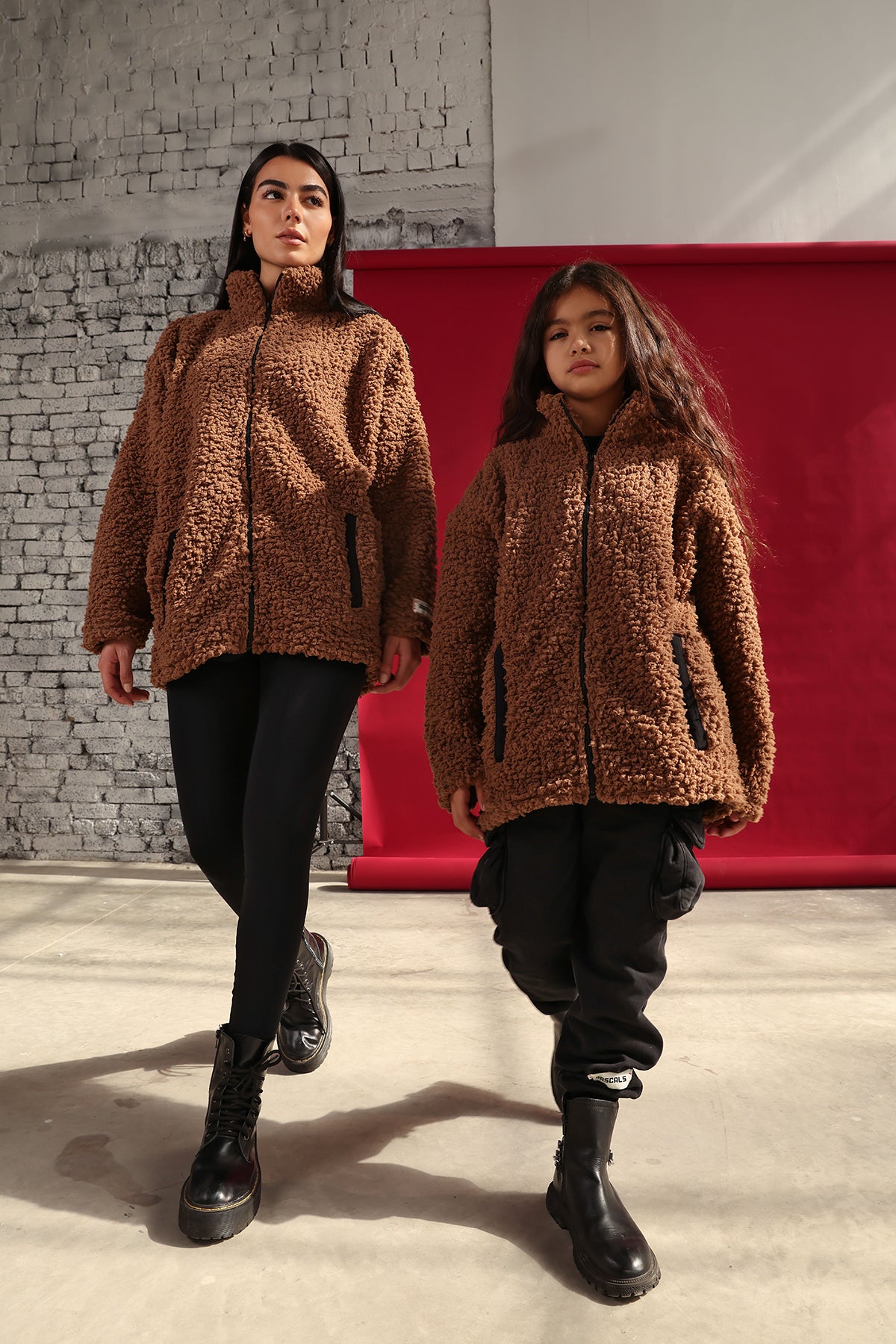 The Teddy hug jacket- youth